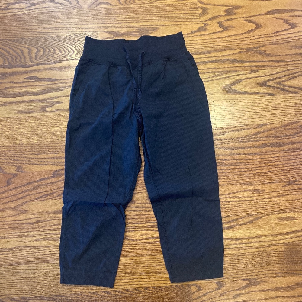 Dance studio cropped joggers